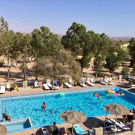 Camping & Hotel Le Calme Есувейра Екстериор снимка