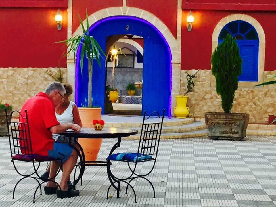 Camping & Hotel Le Calme Есувейра Екстериор снимка
