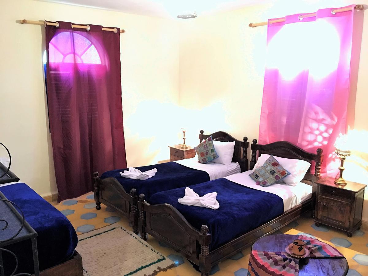 Camping & Hotel Le Calme Есувейра Екстериор снимка