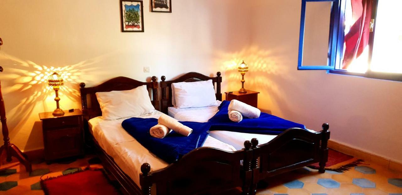 Camping & Hotel Le Calme Есувейра Екстериор снимка