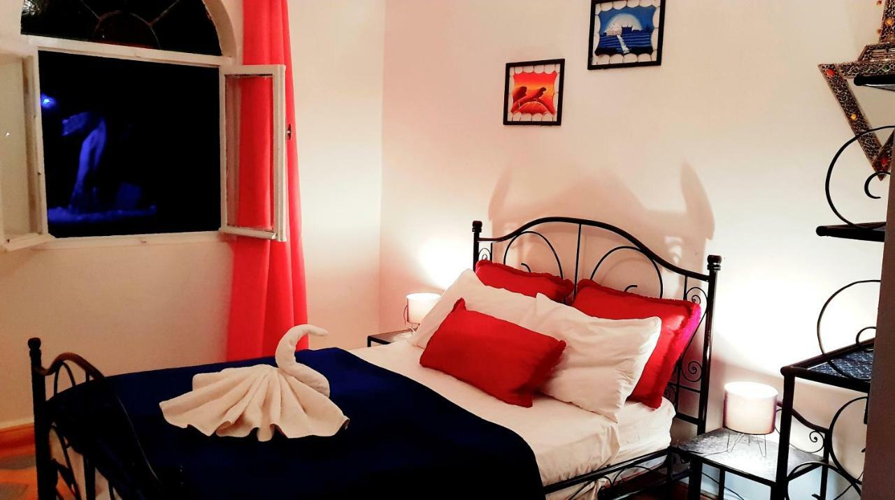 Camping & Hotel Le Calme Есувейра Екстериор снимка