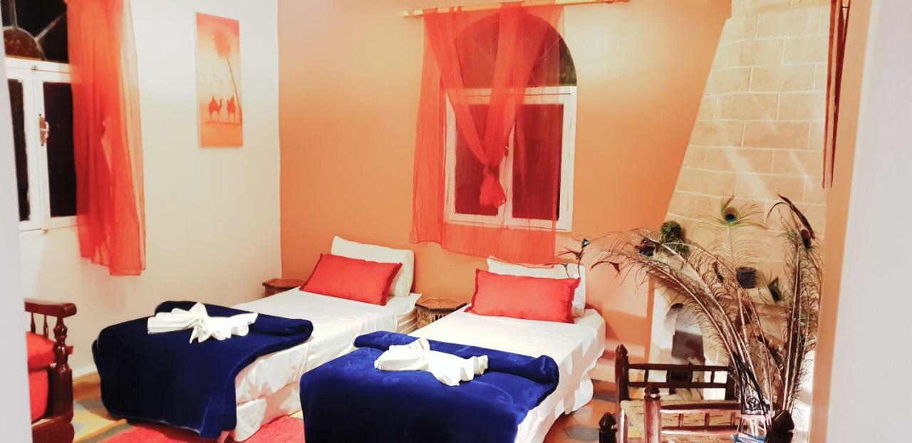 Camping & Hotel Le Calme Есувейра Екстериор снимка